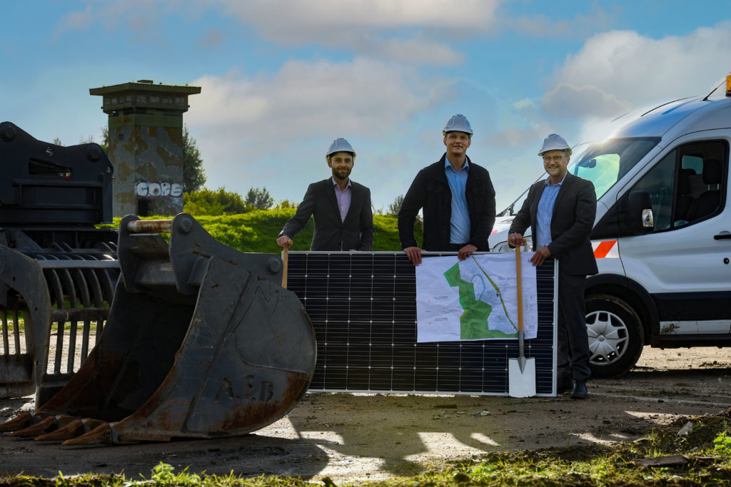 Grünes Licht für Energiewendeprojekt Enni startet am alten NIKE-Standort den Bau eines Solarparks in Xanten 