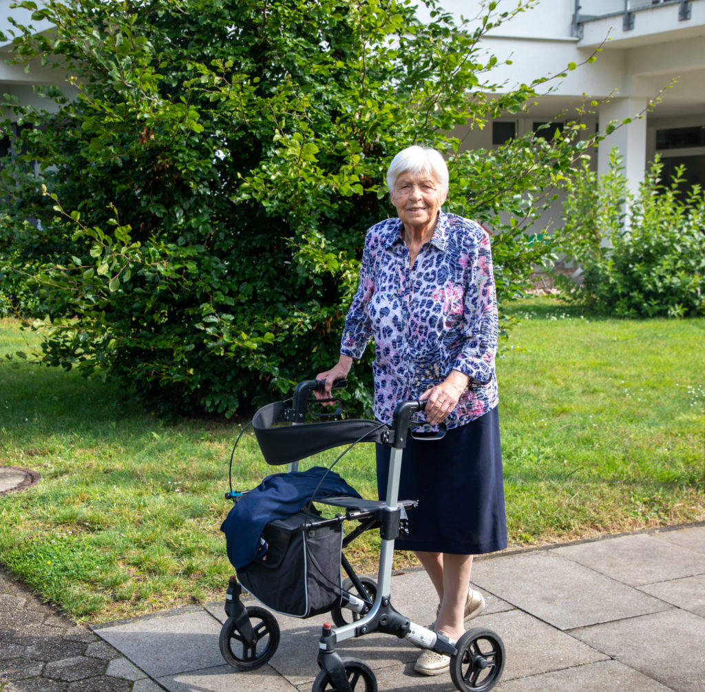 Brigitte Seifert fing vor über 70 Jahren als Kinderkrankenschwester im Bethanien an – heute lebt die 92-Jährige im Seniorenstift.