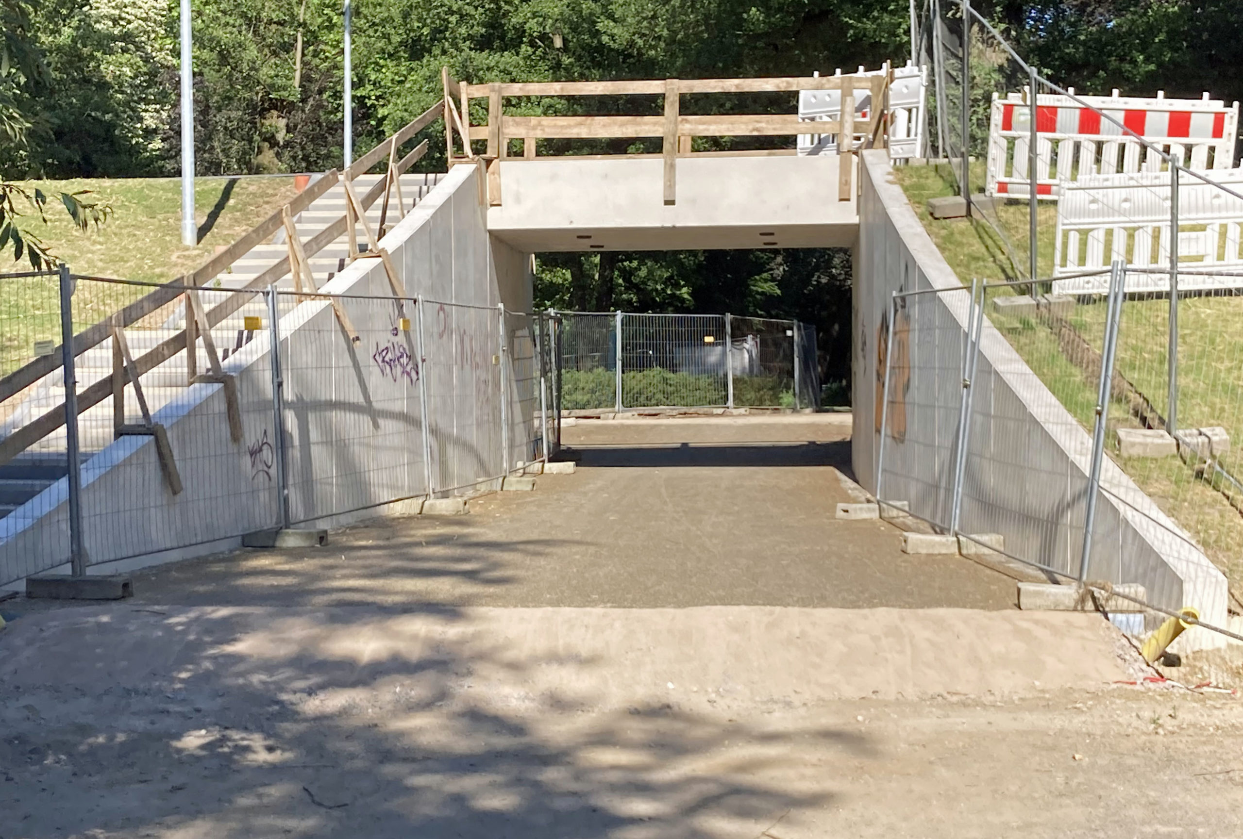 Durchstich im Park ist geöffnet