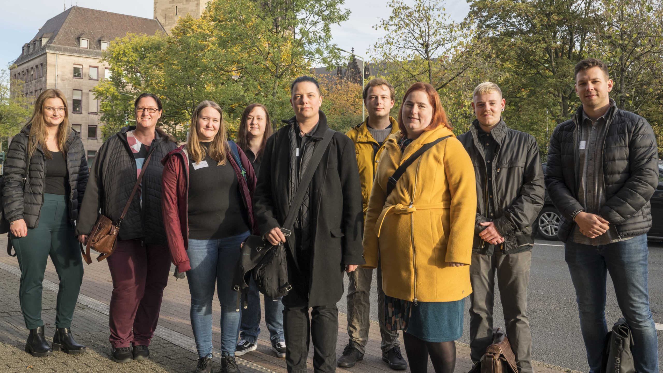 Neun angehende Verwaltungsfachwirte qualifizieren sich für das Amt für Soziales und Wohnen der Stadt Duisburg