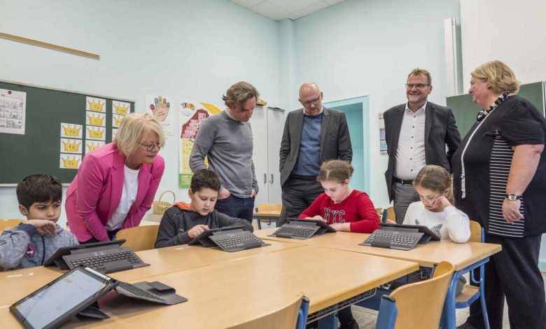 Neue Tablets für Duisburger Schulen