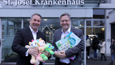 Volksbank spendet für kleine Josef Patienten