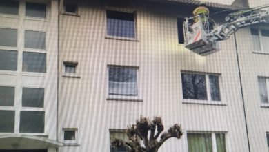 Brand in einem Mehrfamilienhaus