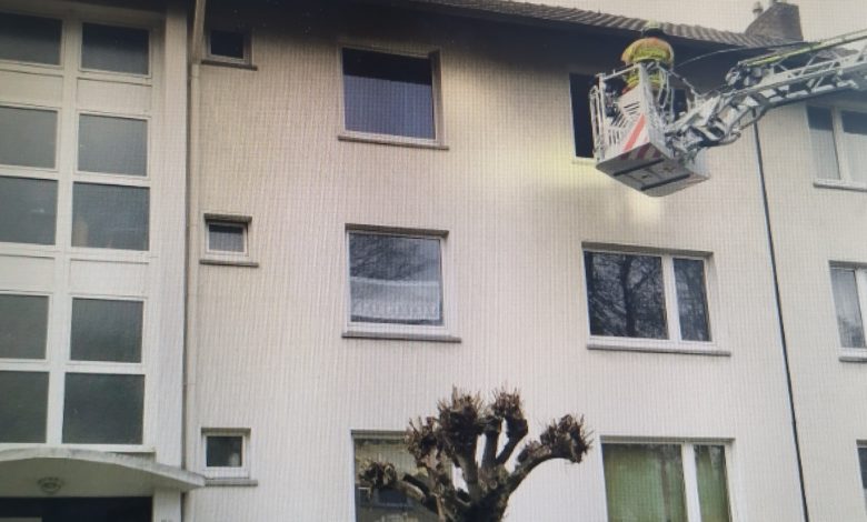 Brand in einem Mehrfamilienhaus