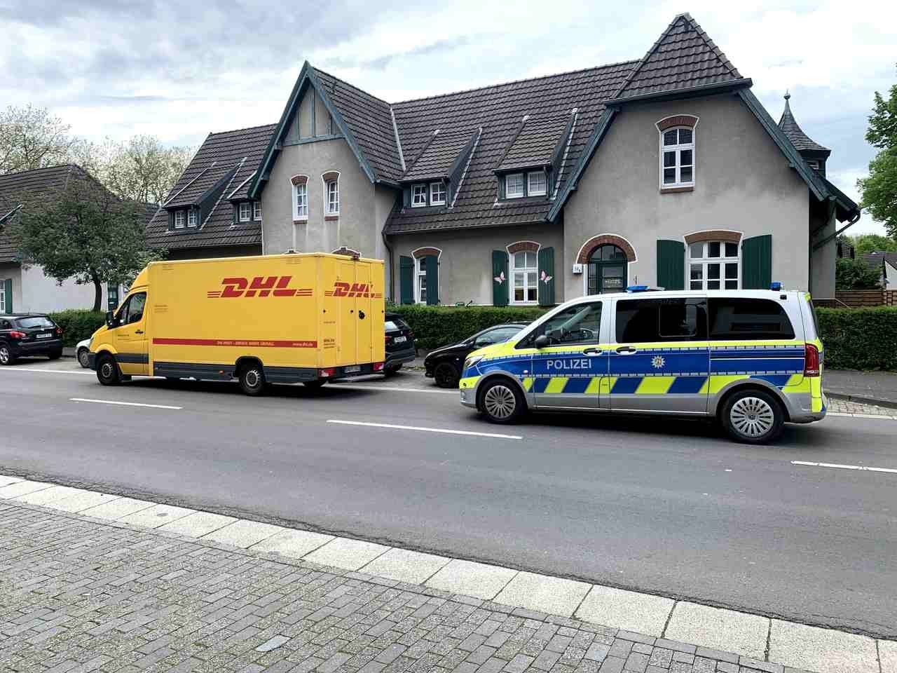 Fahrt mit entwendetem Lieferwagen aus Krefeld endet in Moers