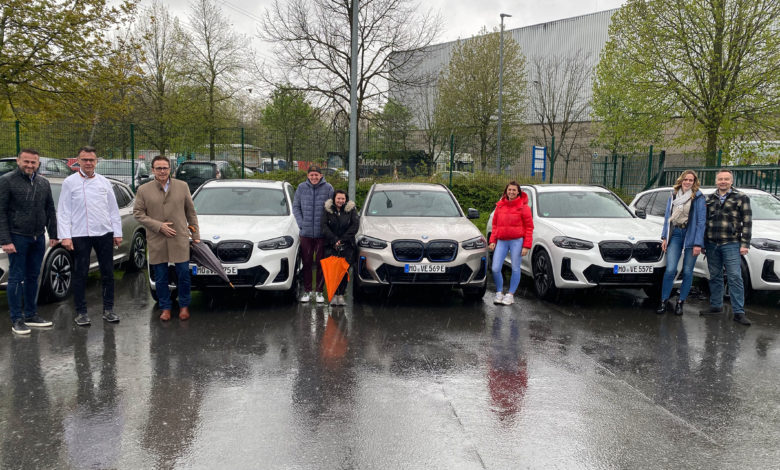 Handwerksbäckerei Büsch und Move Autovermietung stellt Mitarbeitern E-Autos zur Verfügung