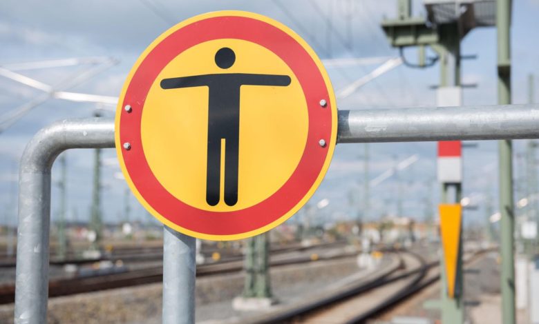 Unbekannter klettert auf Mast - Bundespolizei warnt vor Gefahren auf Bahnanlagen