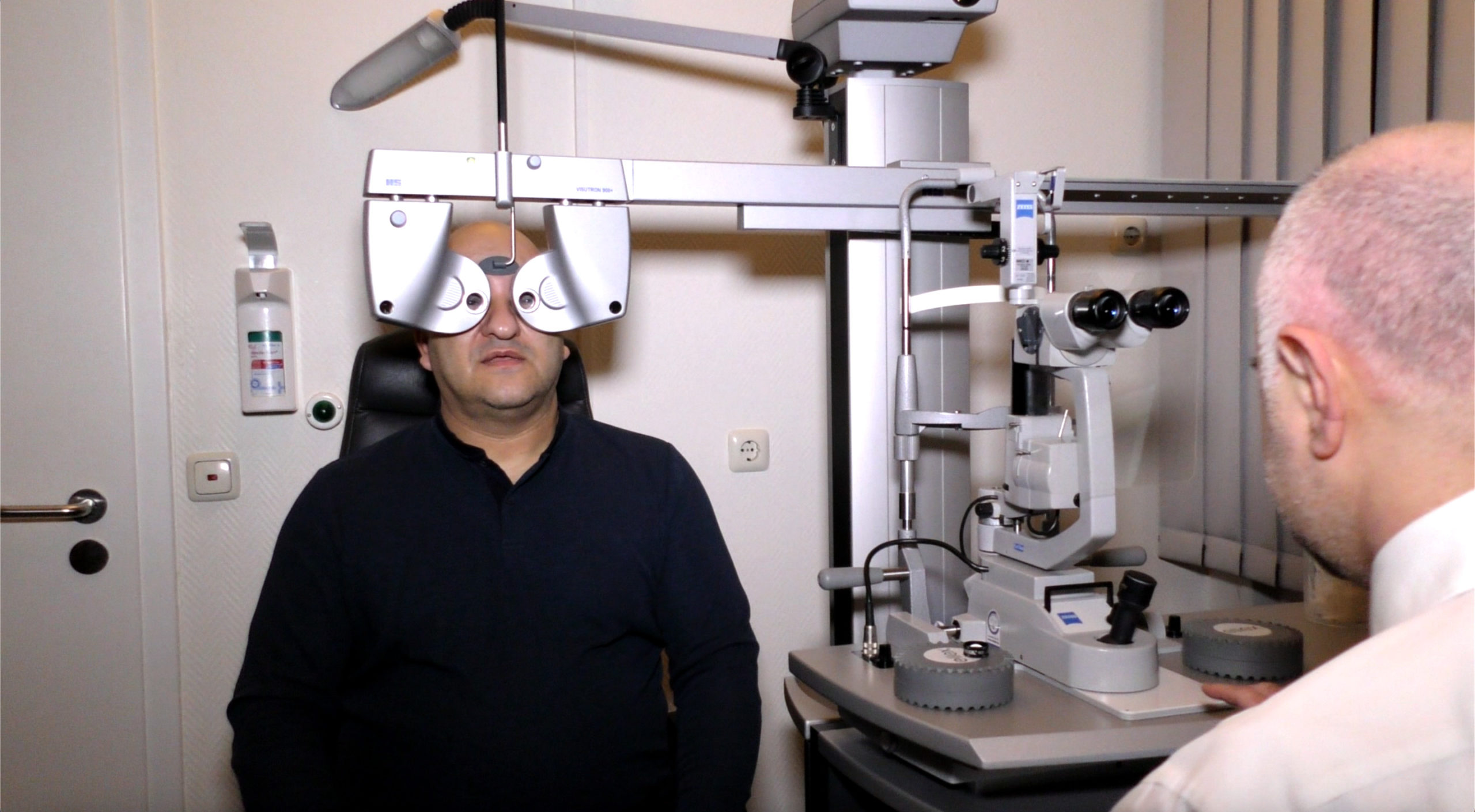 Augenlasern in Düsseldorf – Sehen ohne Brille durch hochmoderne Lasertechnik