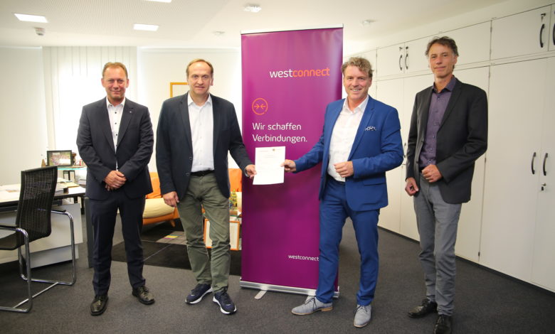 Stadt Moers und Westconnect unterzeichnen Kooperationsvertrag zum Breitbandausbau