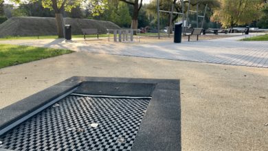 Spielplatz im Freizeitpark geöffnet: Mehr Geräte und inklusives Spielen