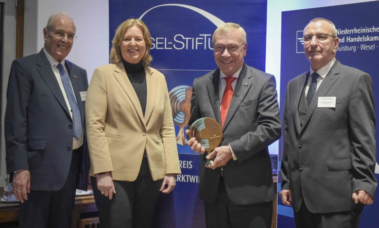 Bundestagspräsidentin Bas würdigt Burkhard Landers IHK-Ehrenpräsident erhält Preis der Fasel-Stiftung