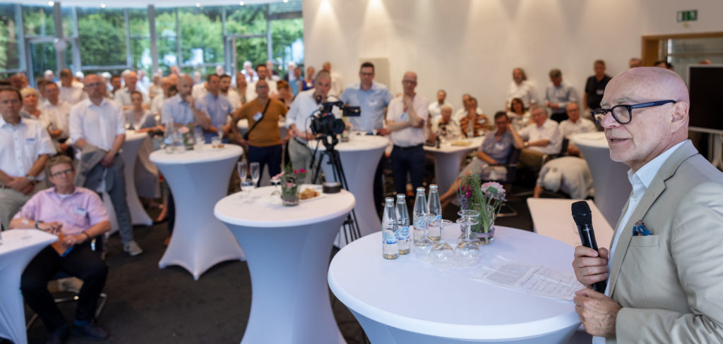 Einer der renommiertesten Verfassungsrechtler in Deutschland und Keynotespeaker beim Unternehmertag: der ehemalige Bundesverfassungsrichter und gebürtige Duisburger Prof. Dr. Dr. Udo Di Fabio. (Foto: Unternehmerverband)