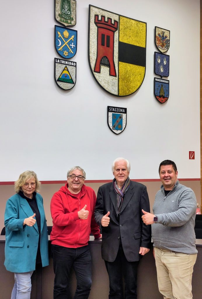 Anja Reutlinger (1. stellvertr. Fraktionsvorsitzende) , Harald Hüskes (2. stellvertr. Fraktionsvorsitzende), Heiner Napp (neues Ratsmitglied), Atilla Cikoglu (Fraktionsvorsitzender)