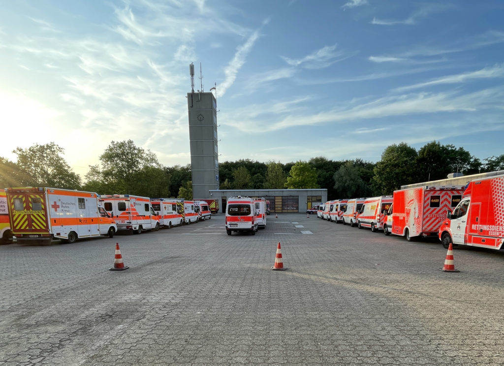 Etwa 150 Fahrzeuge waren im Einsatz. (Foto: pst)